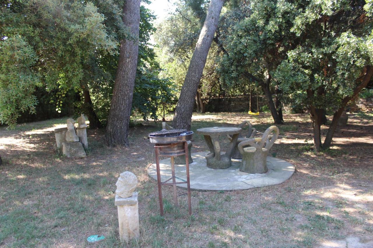 Le Mas De Lucien Entre Arles, Nimes, Avignon. Бокер Екстериор снимка